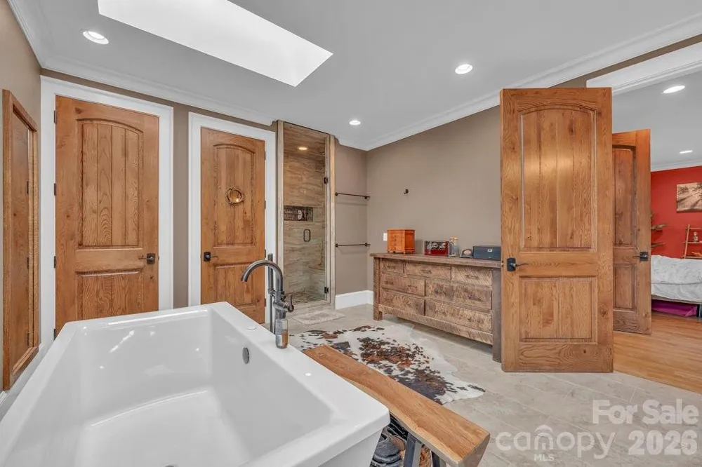 811 Linhigh Drive Newland, NC 28657