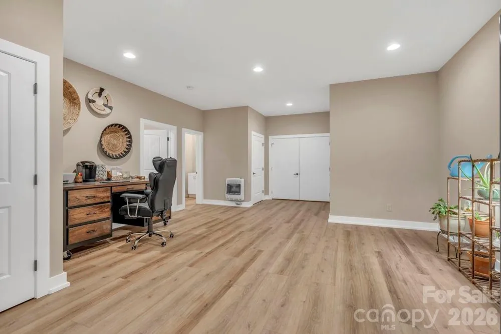 811 Linhigh Drive Newland, NC 28657