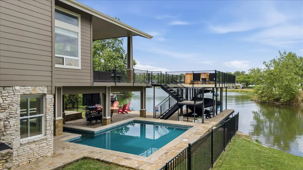 806 Misty Downs Drive Granite Shoals, TX 78654