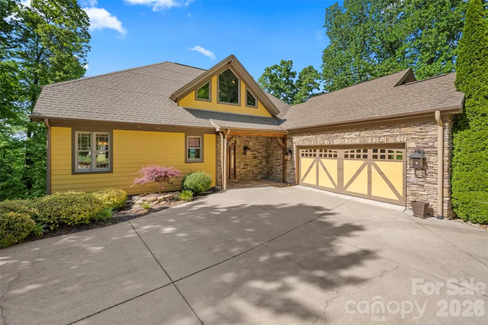 556 High Pines Loop Lake Lure, NC 28746