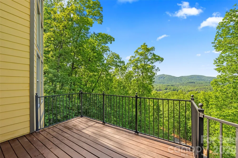 556 High Pines Loop Lake Lure, NC 28746