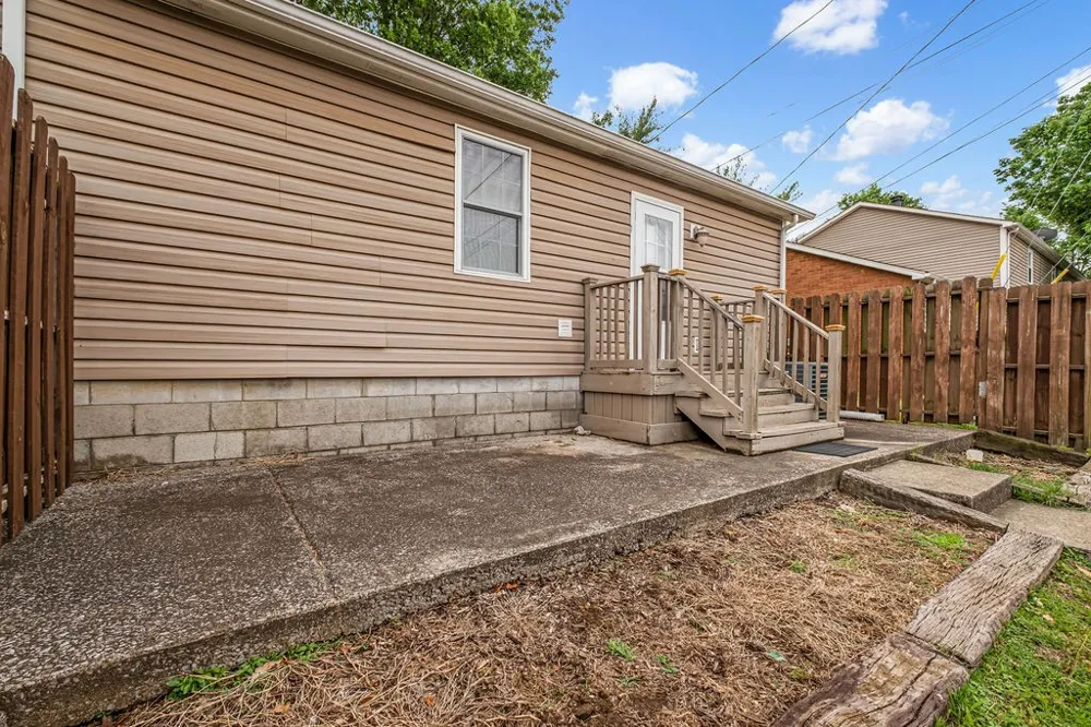 430 Walton Ferry Rd #1700 Hendersonville, TN 37075