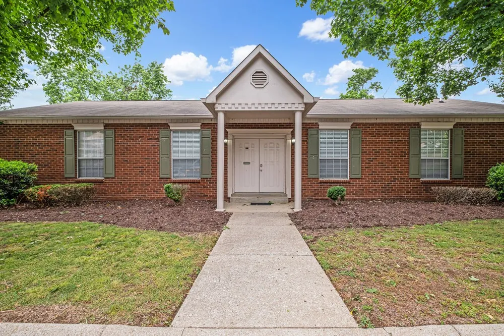 430 Walton Ferry Rd #1700 Hendersonville, TN 37075