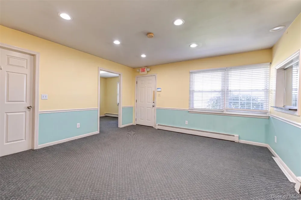 3250 Sunrise Highway East Islip, NY 11730