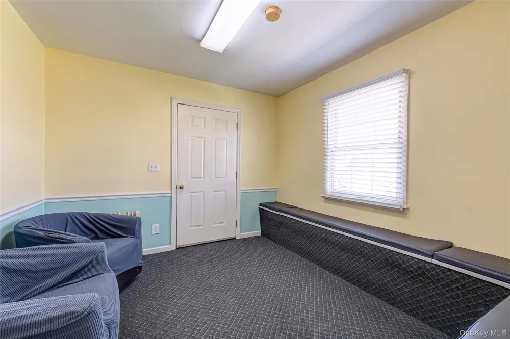 3250 Sunrise Highway East Islip, NY 11730