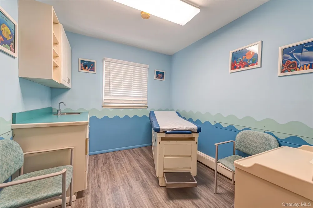 3250 Sunrise Highway East Islip, NY 11730