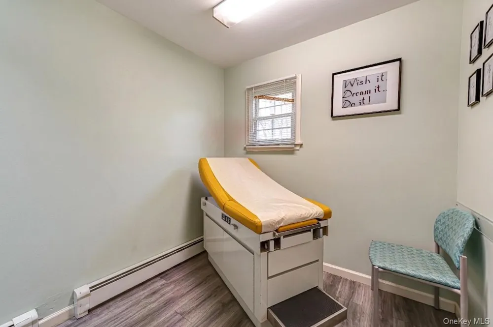 3250 Sunrise Highway East Islip, NY 11730