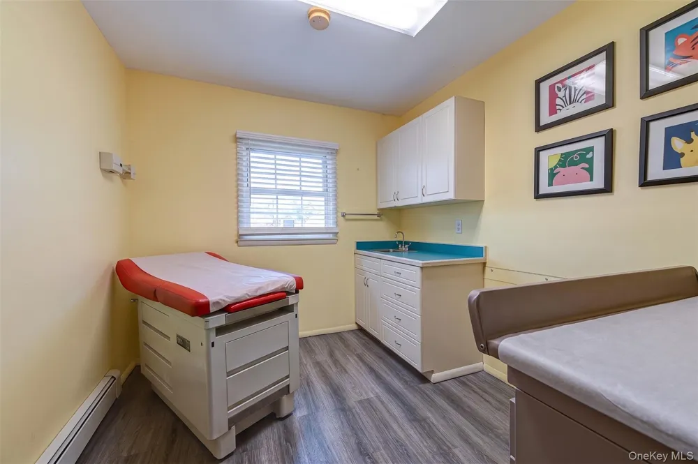 3250 Sunrise Highway East Islip, NY 11730