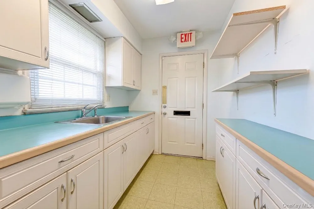 3250 Sunrise Highway East Islip, NY 11730