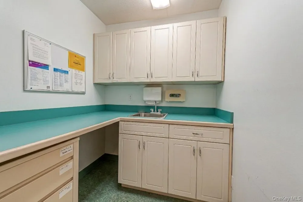 3250 Sunrise Highway East Islip, NY 11730