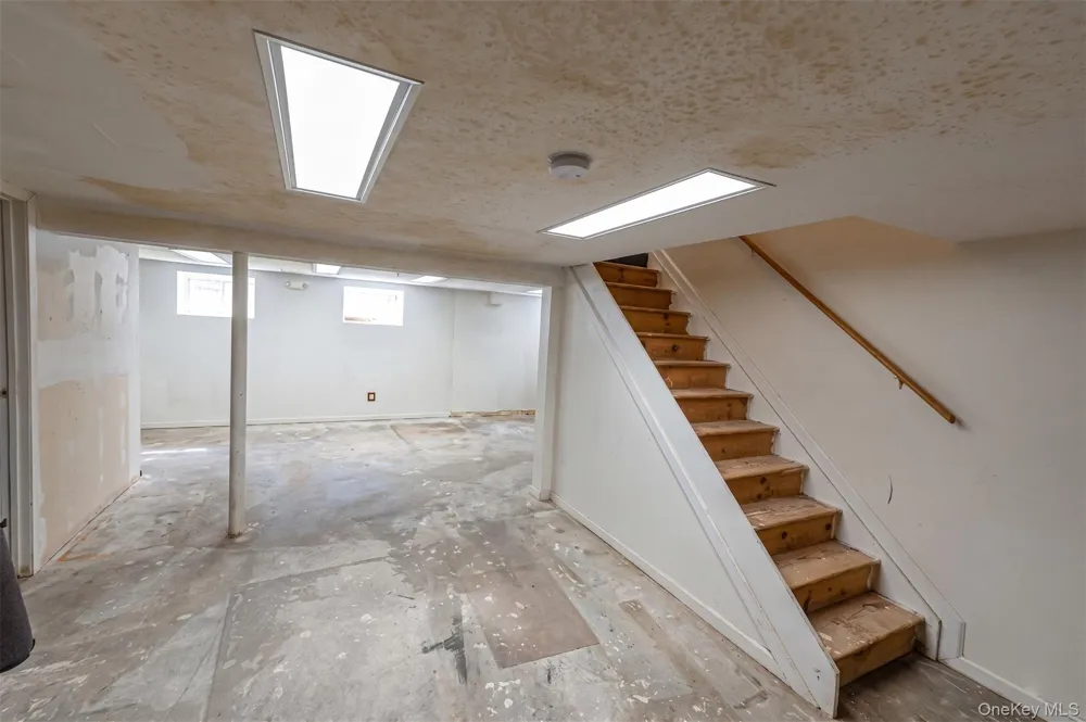 3250 Sunrise Highway East Islip, NY 11730