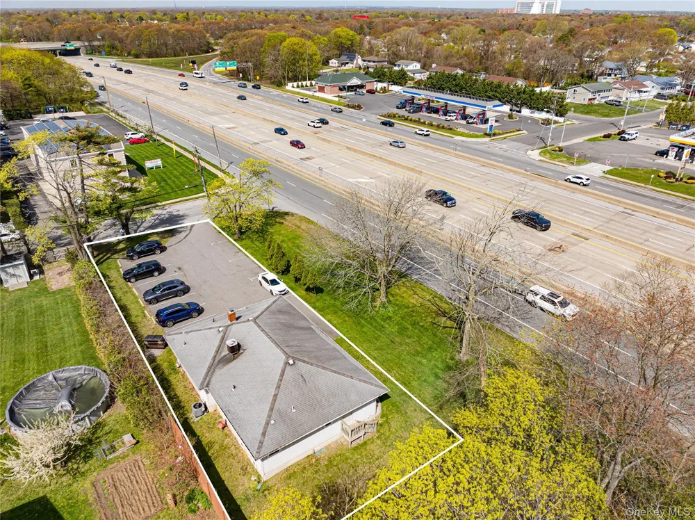 3250 Sunrise Highway East Islip, NY 11730