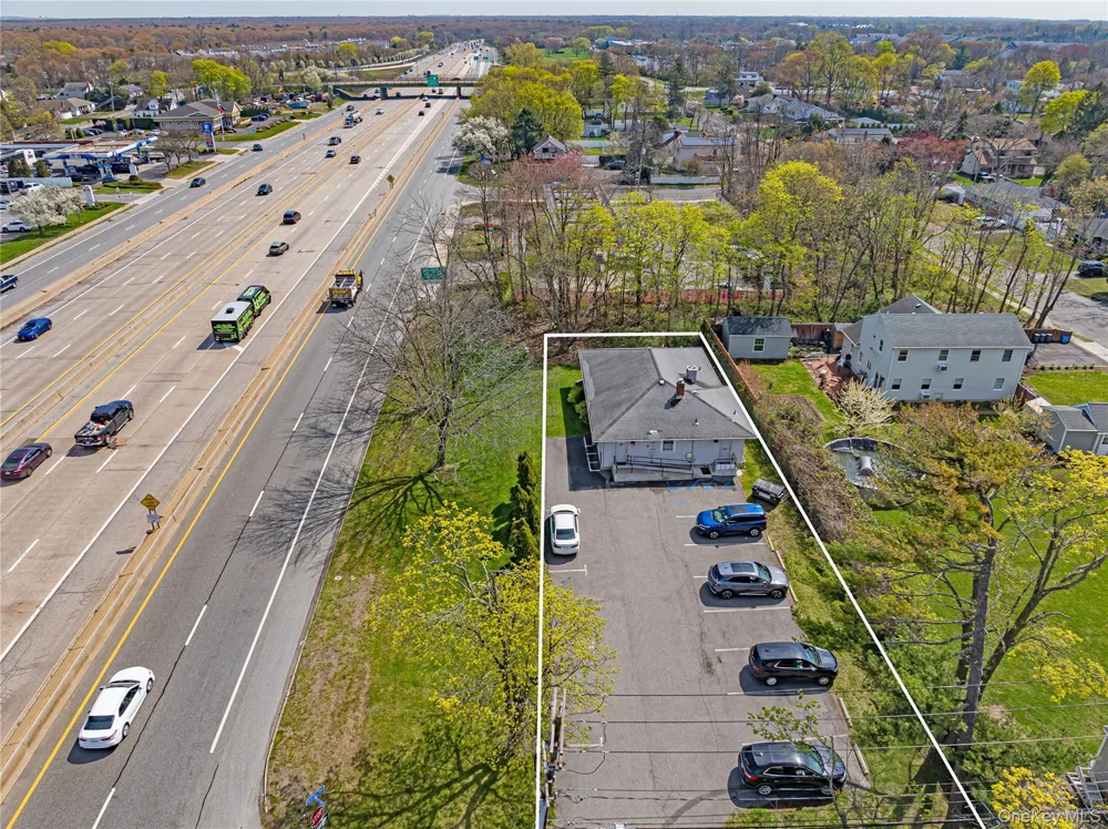 3250 Sunrise Highway East Islip, NY 11730