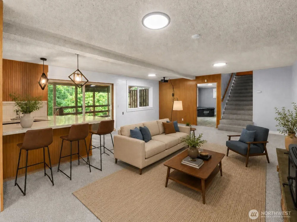 279 Holly Lane Cosmopolis, WA 98537