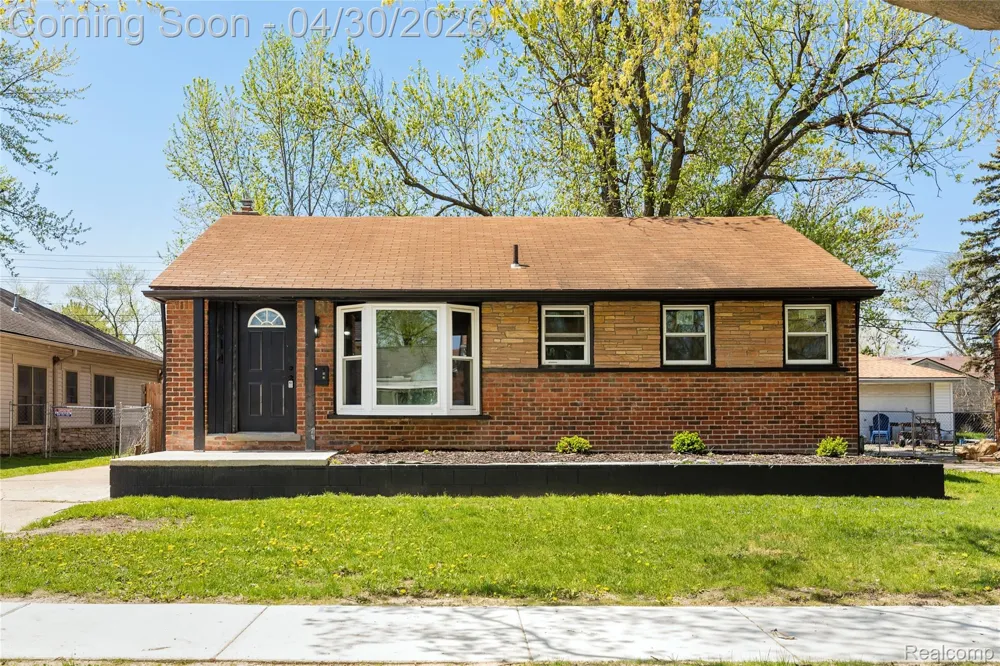 514 Greenwood Street Inkster City, MI 48141