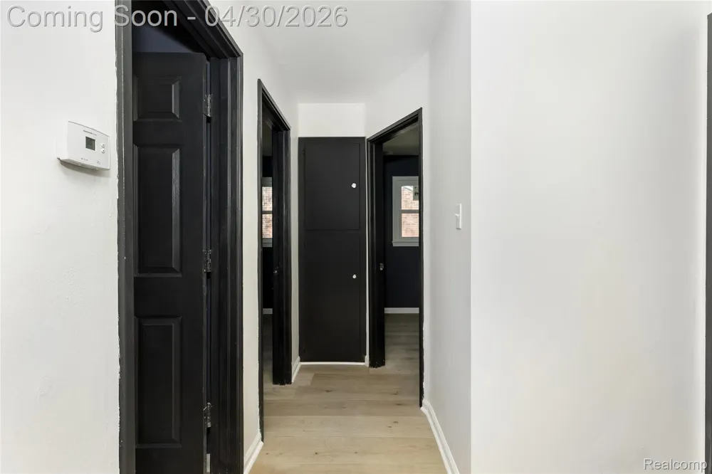 514 Greenwood Street Inkster City, MI 48141