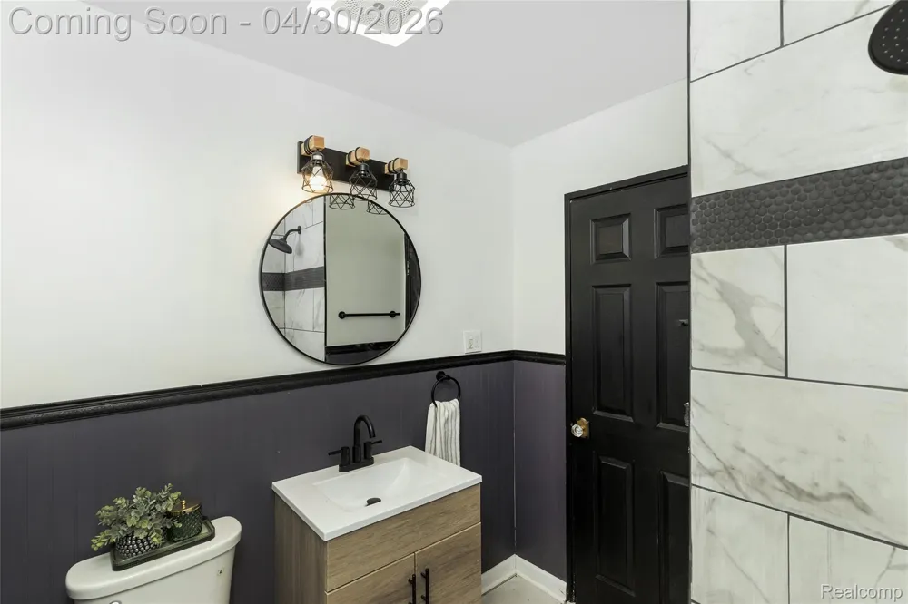 514 Greenwood Street Inkster City, MI 48141