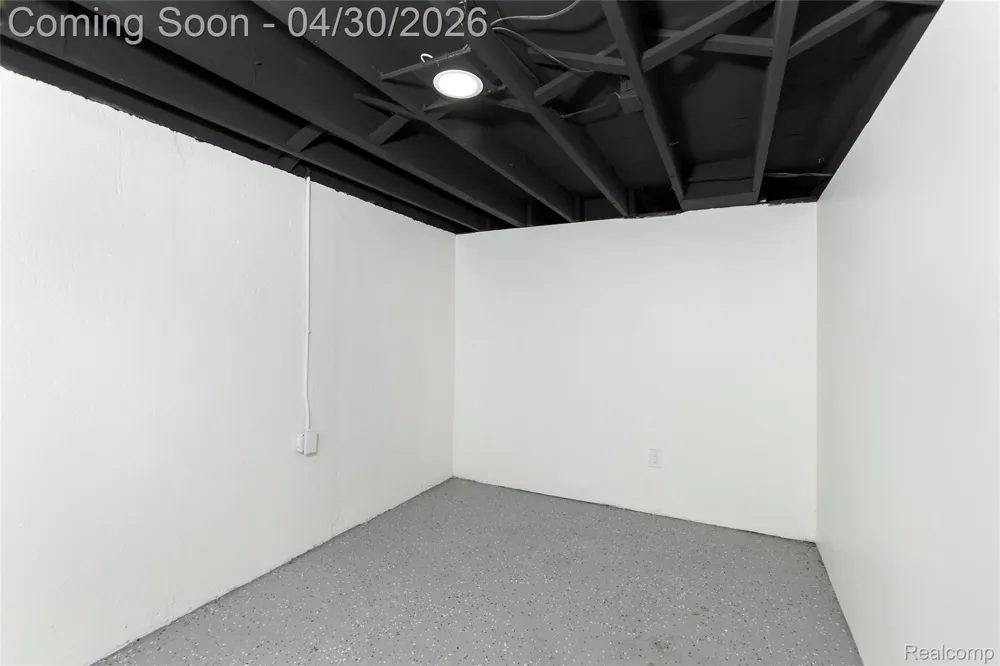 514 Greenwood Street Inkster City, MI 48141