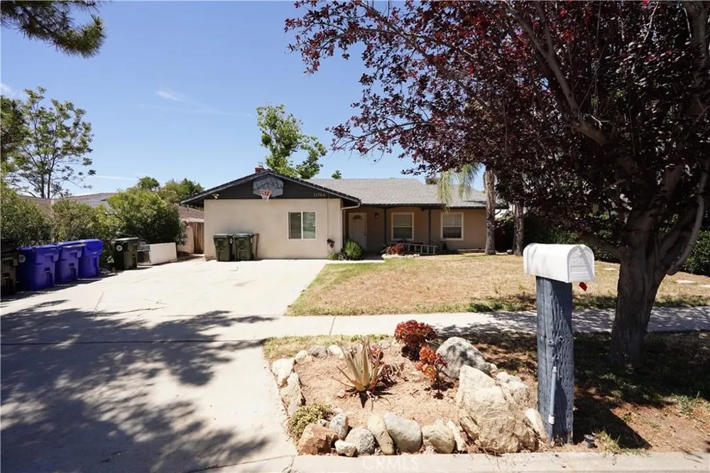 11764 Sutter Avenue Yucaipa, CA 92399