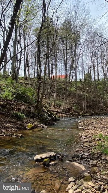 201 HOOVER ROAD Waterfall, PA 16689