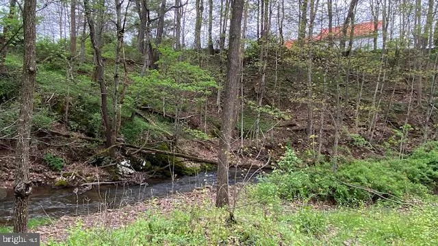 201 HOOVER ROAD Waterfall, PA 16689