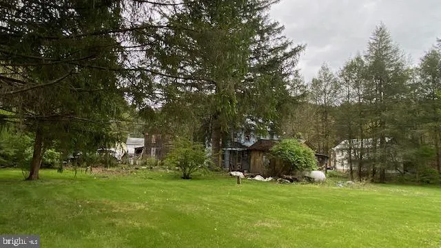 201 HOOVER ROAD Waterfall, PA 16689