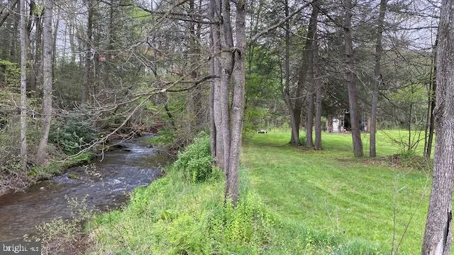 201 HOOVER ROAD Waterfall, PA 16689