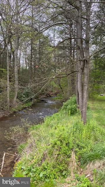 201 HOOVER ROAD Waterfall, PA 16689