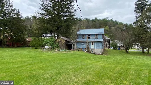 201 HOOVER ROAD Waterfall, PA 16689