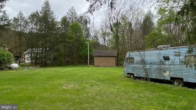 201 HOOVER ROAD Waterfall, PA 16689