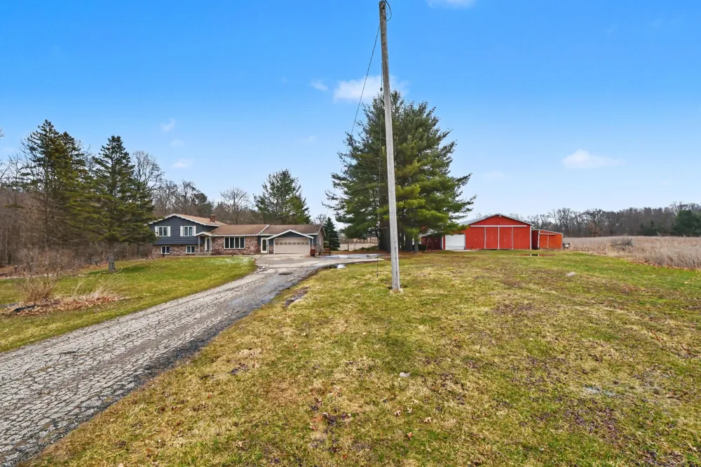 11400 Tefft Avenue NE Courtland Township, MI 49341