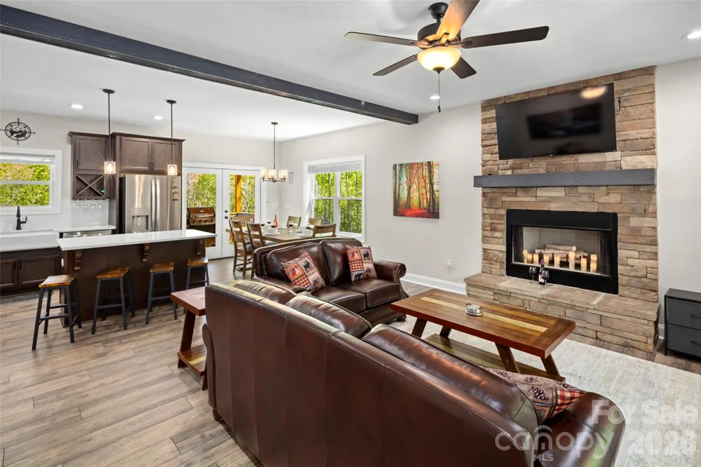 233 Arcadia Falls Way Black Mountain, NC 28711