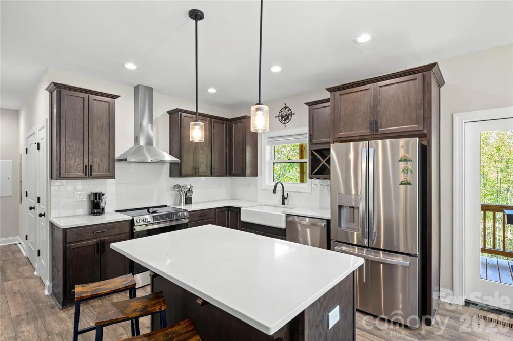 233 Arcadia Falls Way Black Mountain, NC 28711