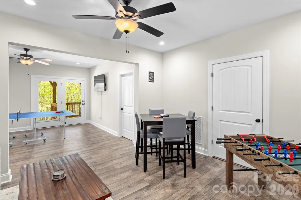 233 Arcadia Falls Way Black Mountain, NC 28711