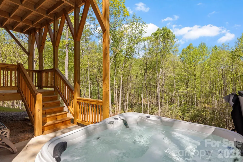 233 Arcadia Falls Way Black Mountain, NC 28711