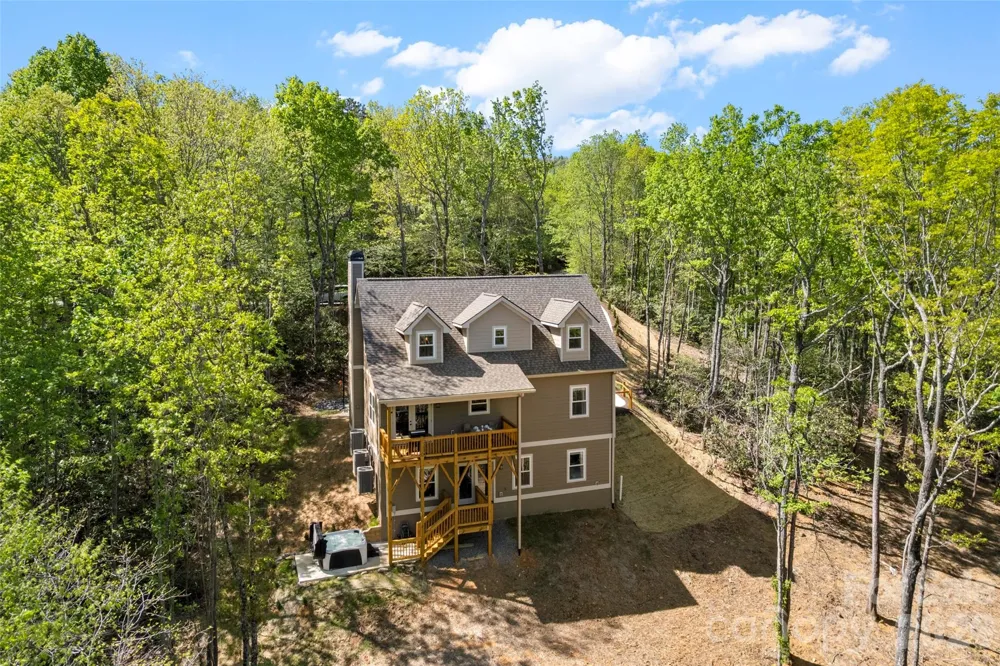 233 Arcadia Falls Way Black Mountain, NC 28711