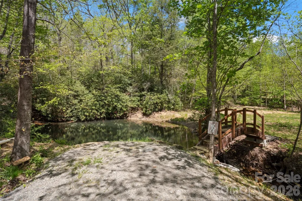 233 Arcadia Falls Way Black Mountain, NC 28711