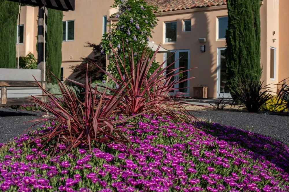 942 Country Club Lane Sonoma, CA 95476