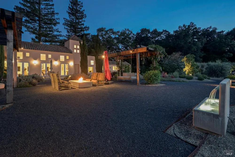 942 Country Club Lane Sonoma, CA 95476