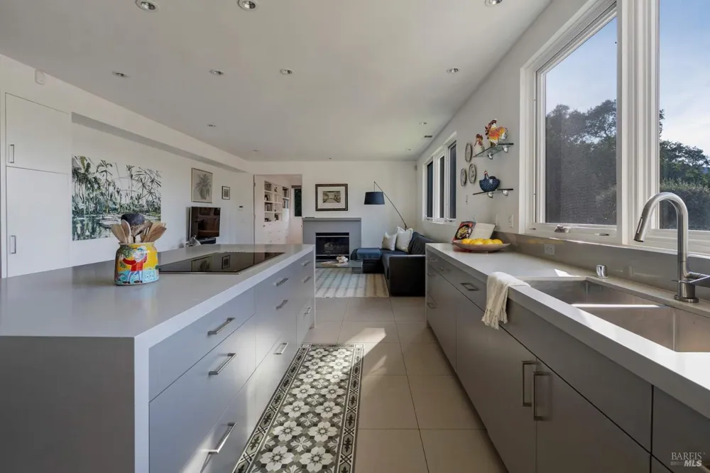 942 Country Club Lane Sonoma, CA 95476
