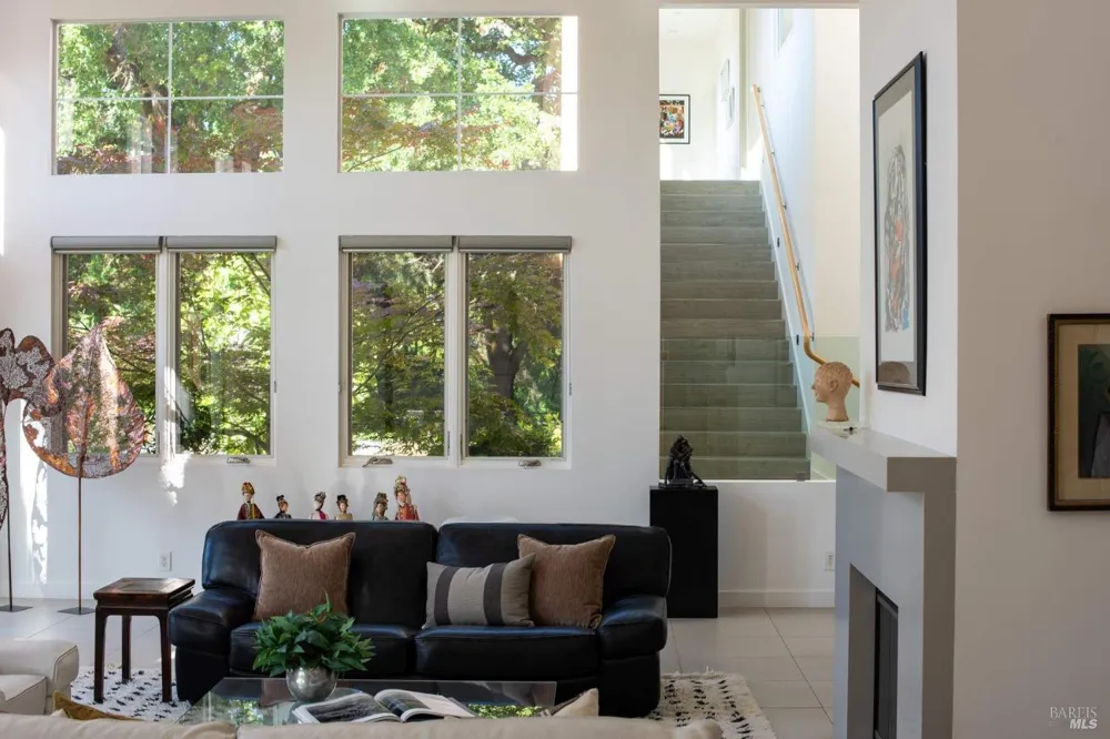942 Country Club Lane Sonoma, CA 95476