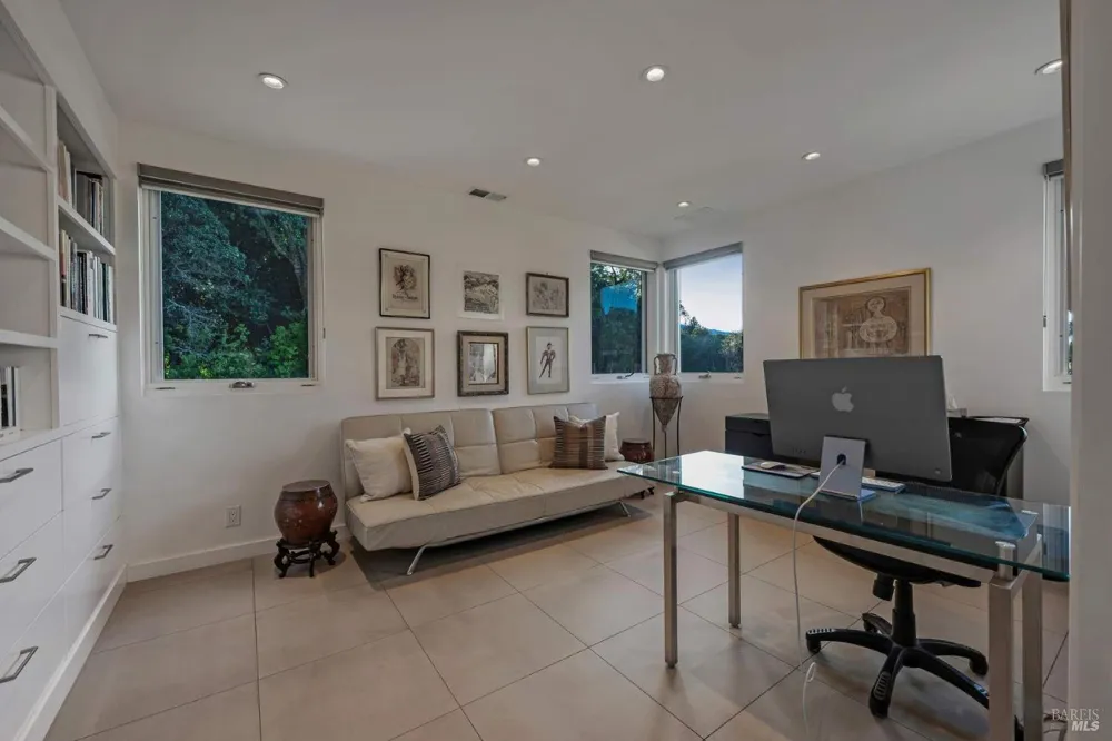 942 Country Club Lane Sonoma, CA 95476