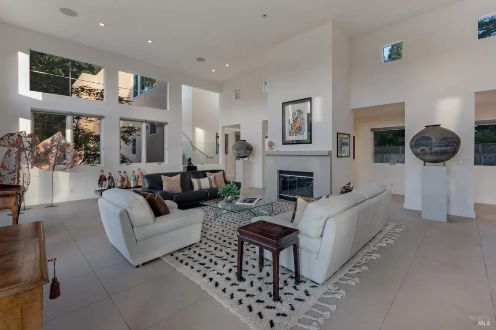 942 Country Club Lane Sonoma, CA 95476