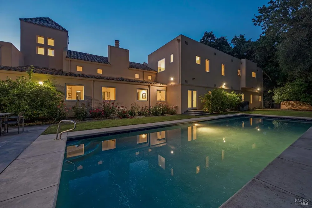 942 Country Club Lane Sonoma, CA 95476