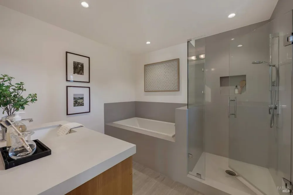 942 Country Club Lane Sonoma, CA 95476