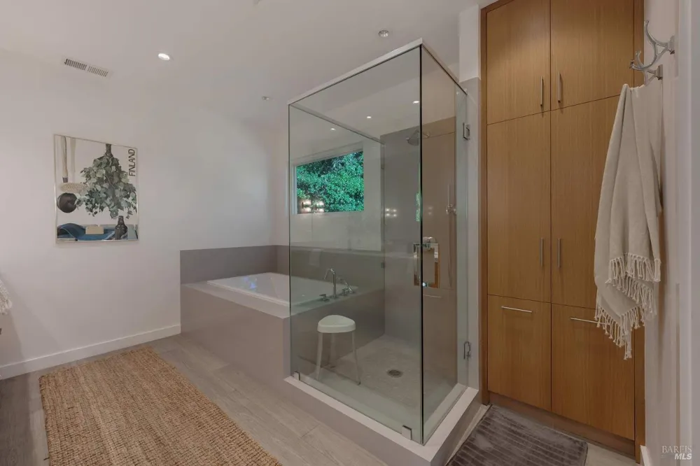 942 Country Club Lane Sonoma, CA 95476