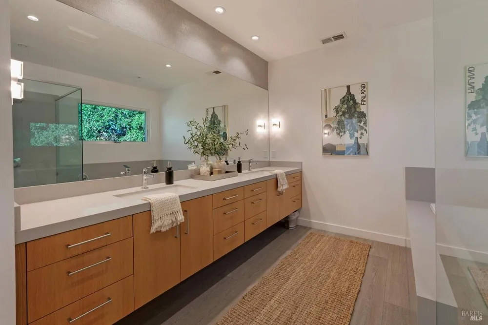 942 Country Club Lane Sonoma, CA 95476