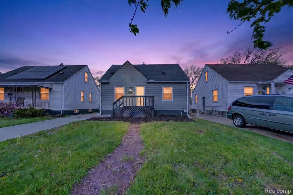 5156 Winifred Street Wayne City, MI 48184