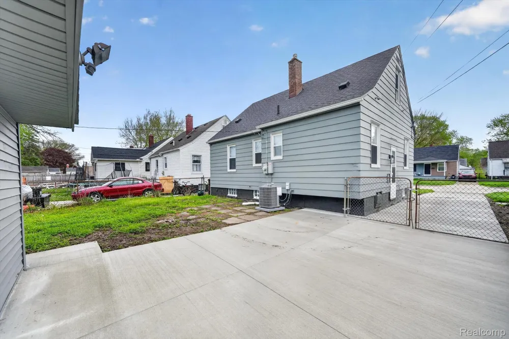 5156 Winifred Street Wayne City, MI 48184