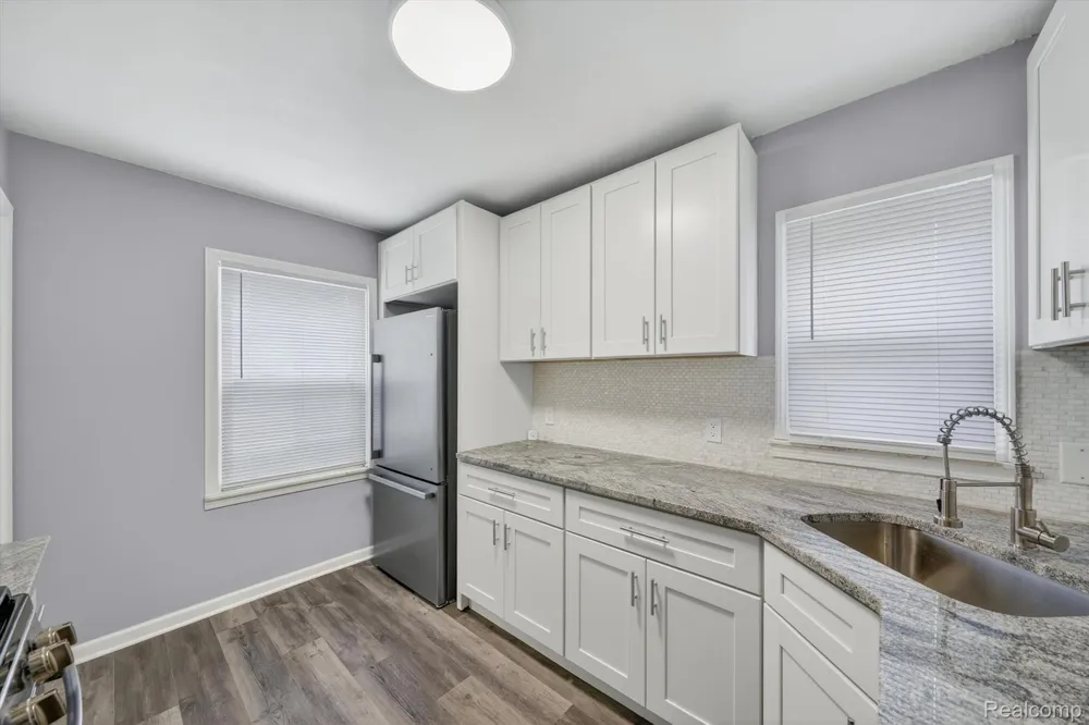 5156 Winifred Street Wayne City, MI 48184